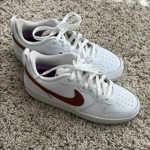Nike Big Kids Court Borough Low 2 SE